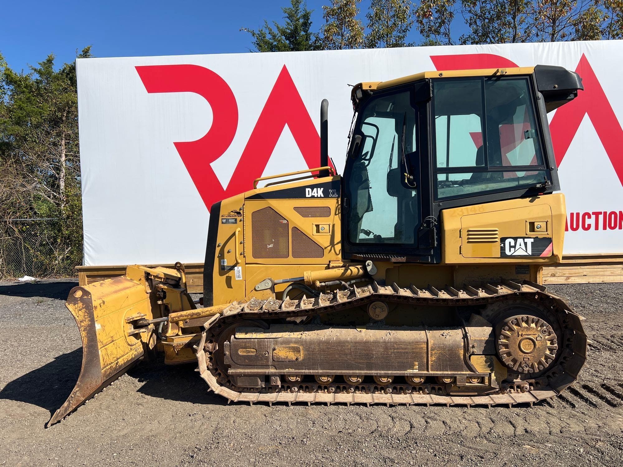 CATERPILLAR D4K XL CRAWLER DOZER (A52706)