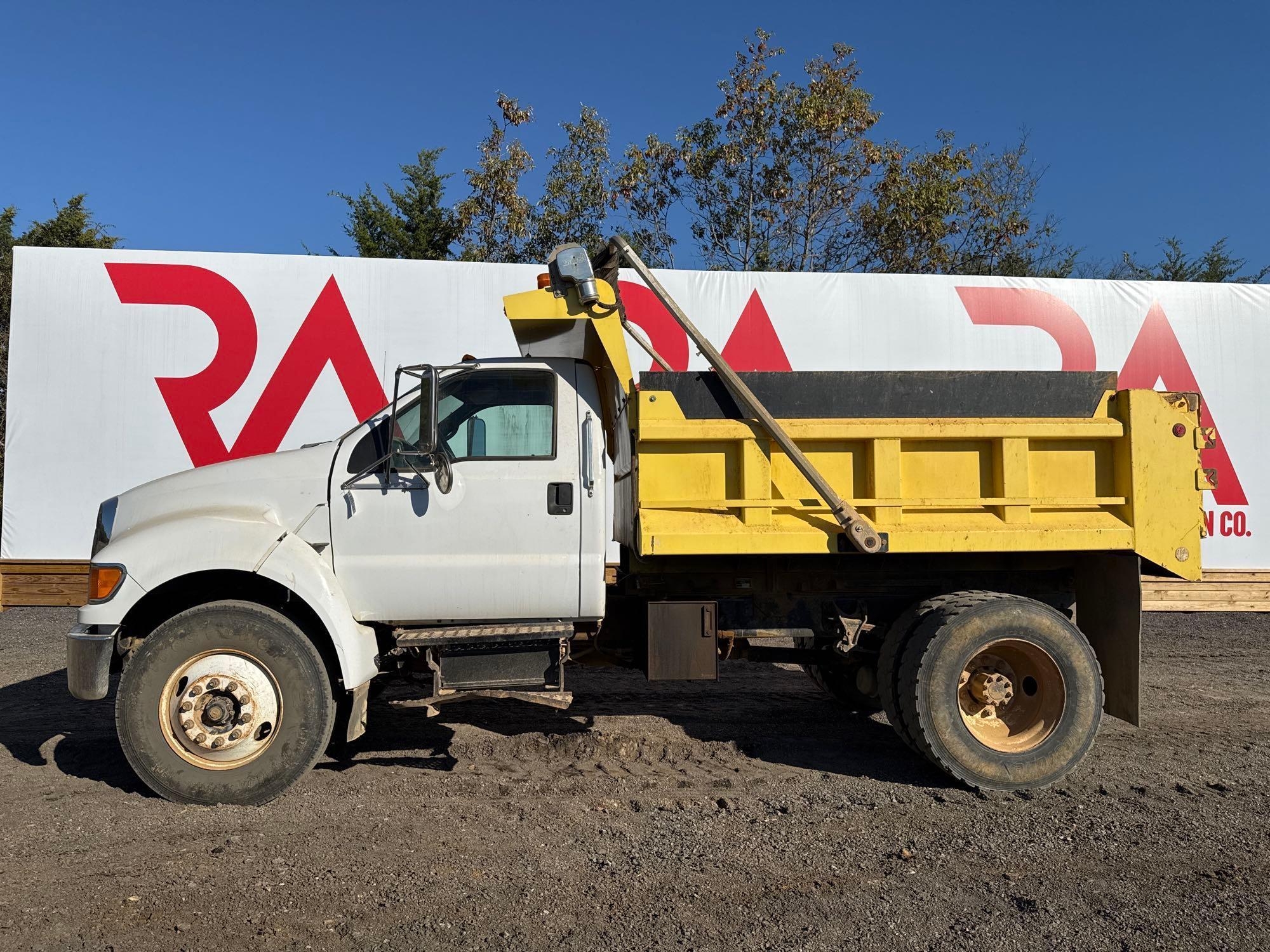 FORD F750 SUPER DUTY DUMP TRUCK (A52706)