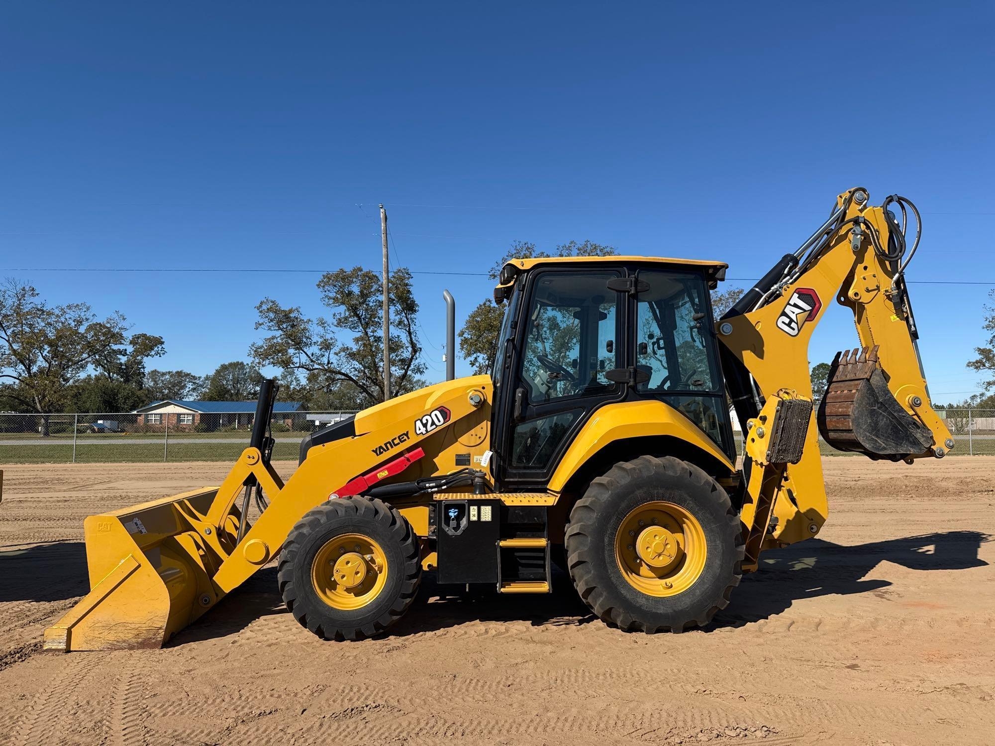 CATERPILLAR 420 LOADER BACKHOE (A52707)