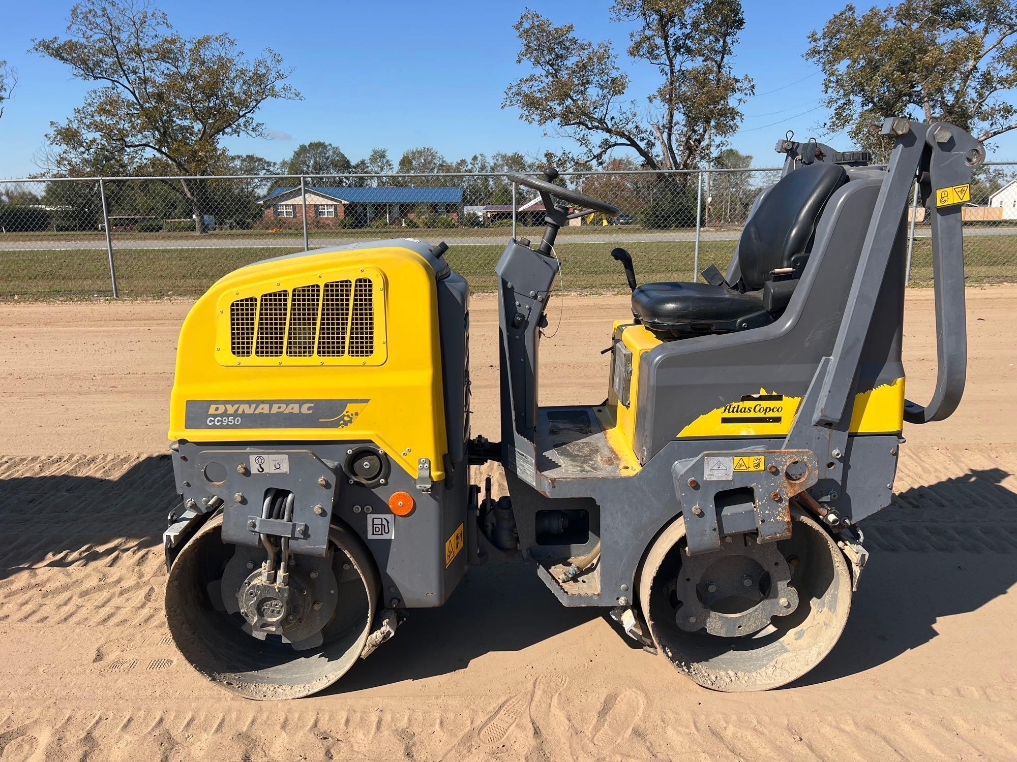 DYNAPAC CC950 SMOOTH DBL DRUM ROLLER (A52707)