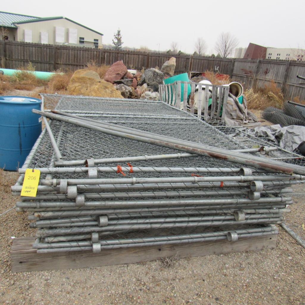 LOT: (17 approx. ) Chain Link Fence Panels (A59076)