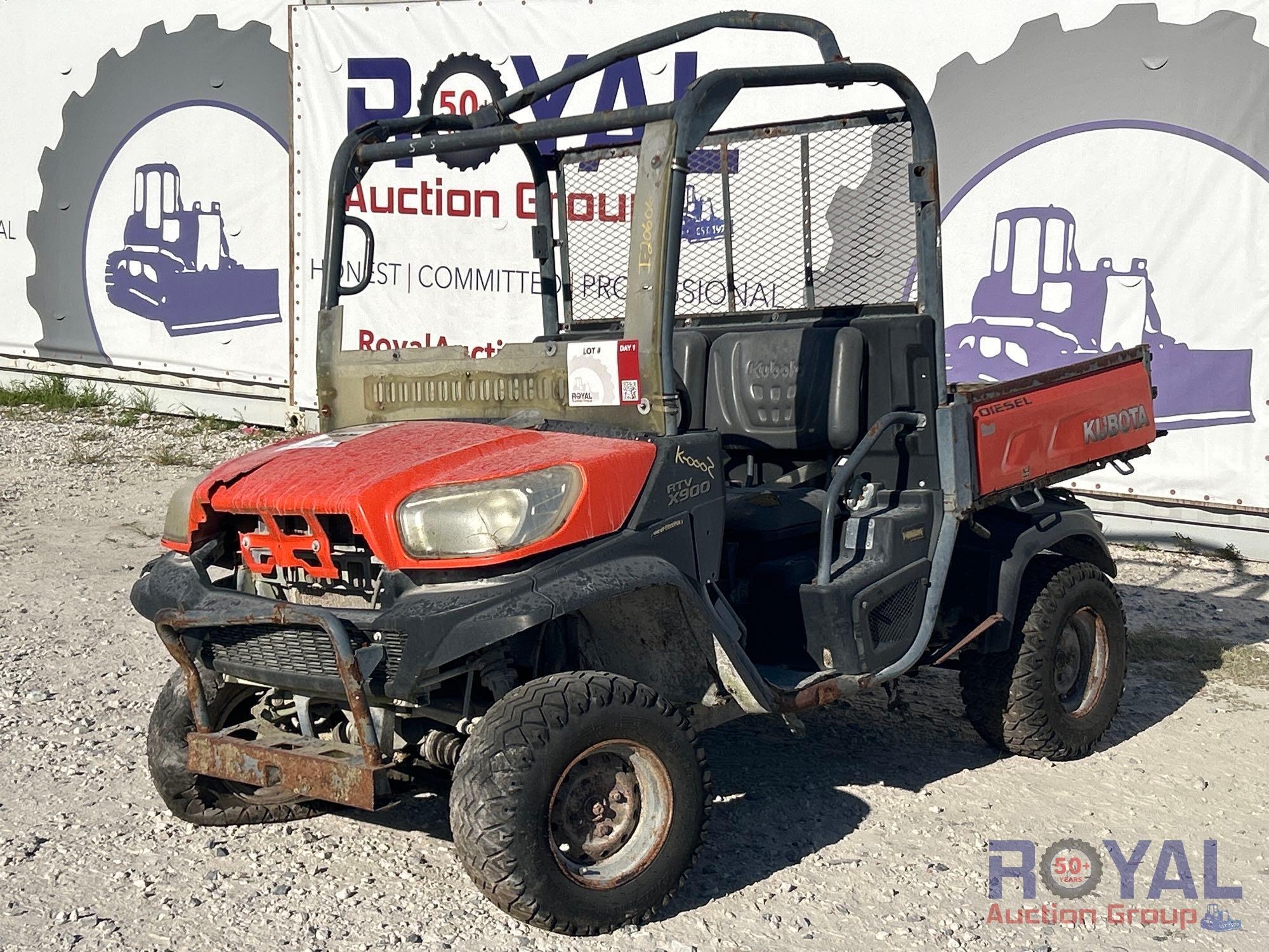 Kubota RTV-X900 4x4 Diesel Utility Cart (A55851)