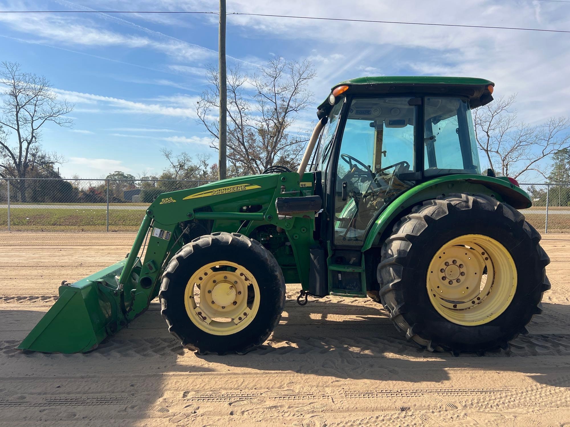 JOHN DEERE TRACTOR (A58375)