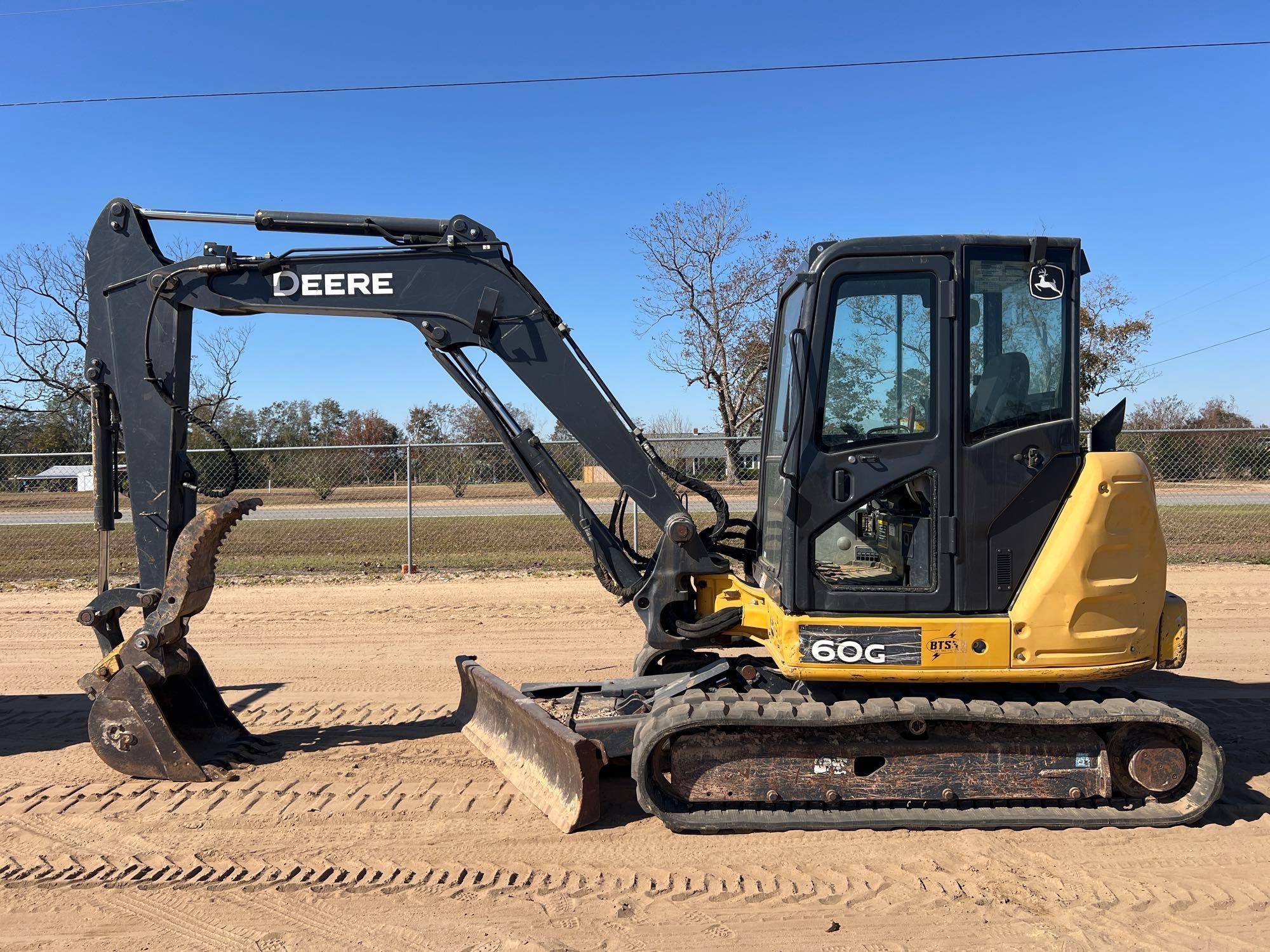2018 JOHN DEERE 60G EXCAVATOR (A52709)