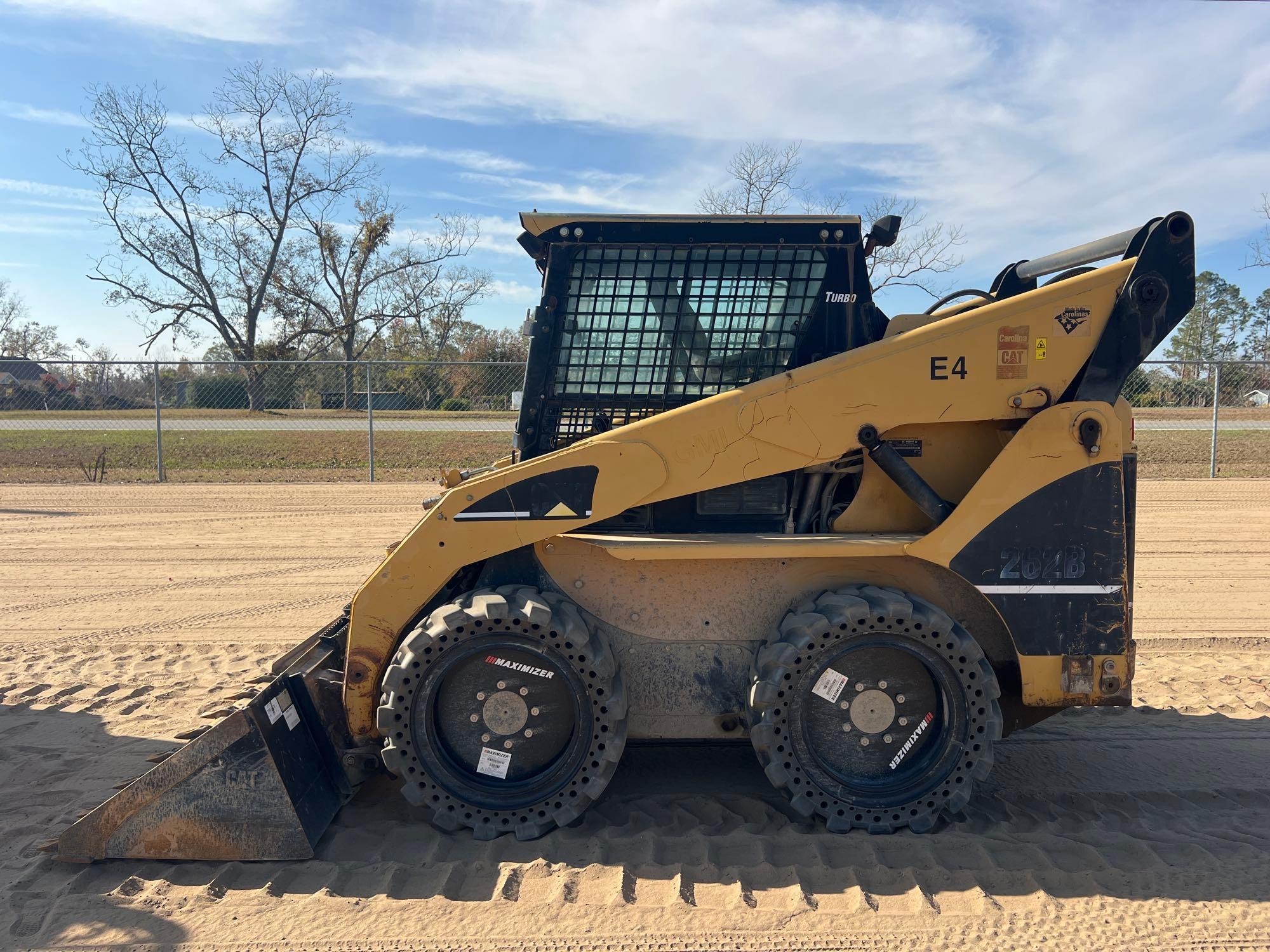 CATERPILLAR 262B SKID STEER (A52709)