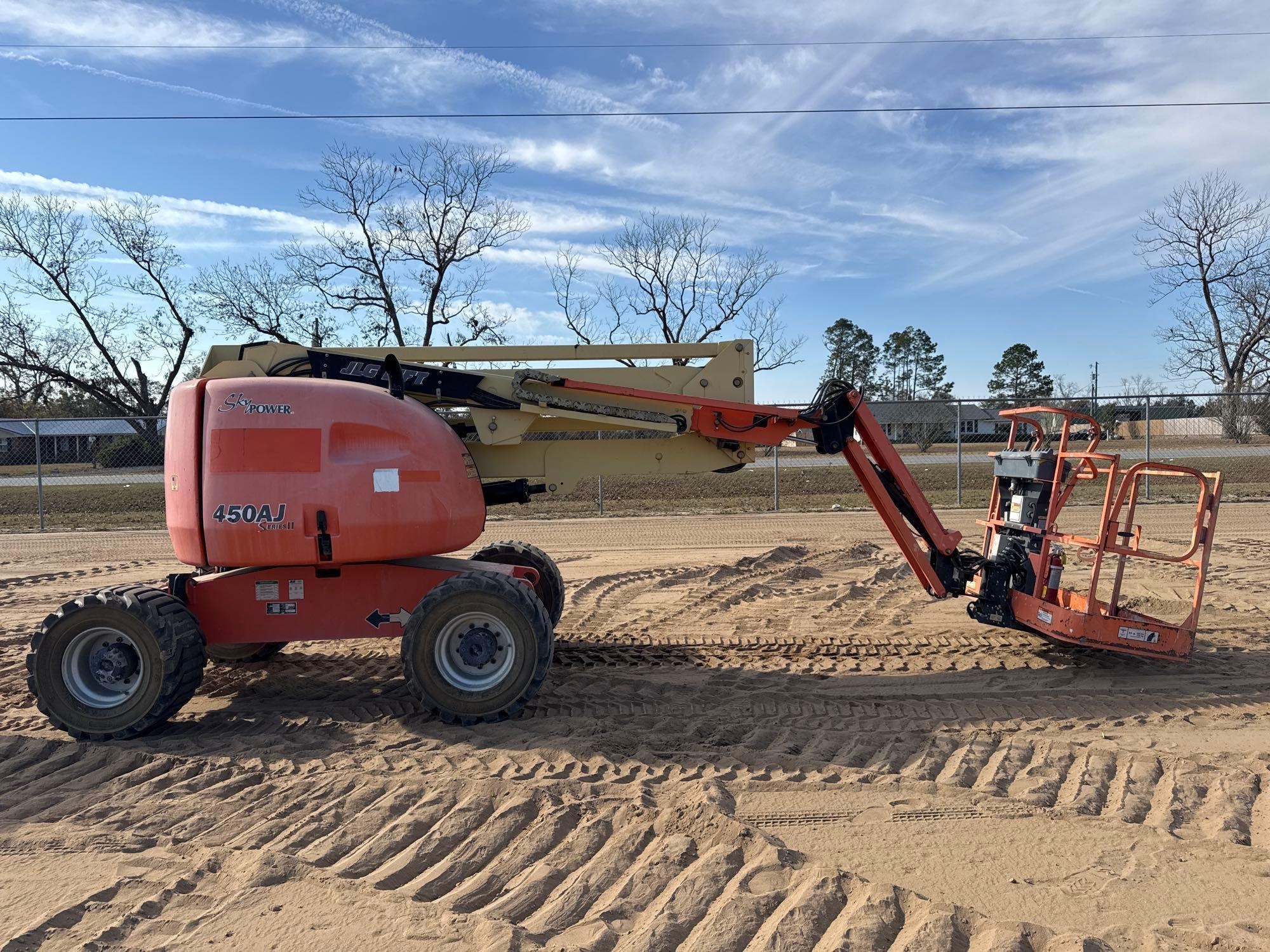 JLG 450SJ SERIES II TELESCOPIC/SCISSORING BOOM LIFT (A52709)