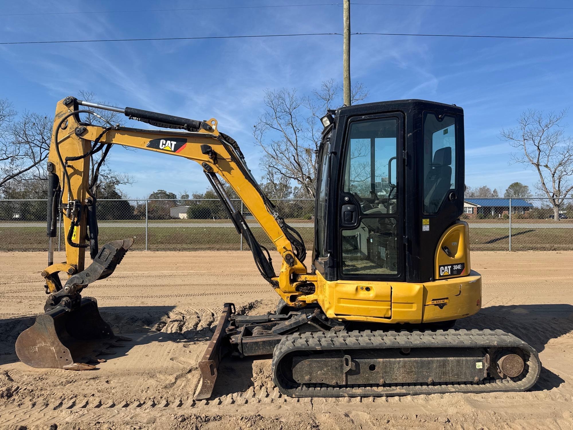 2017 CATERPILLAR 304E2 CR EXCAVATOR (A52709)