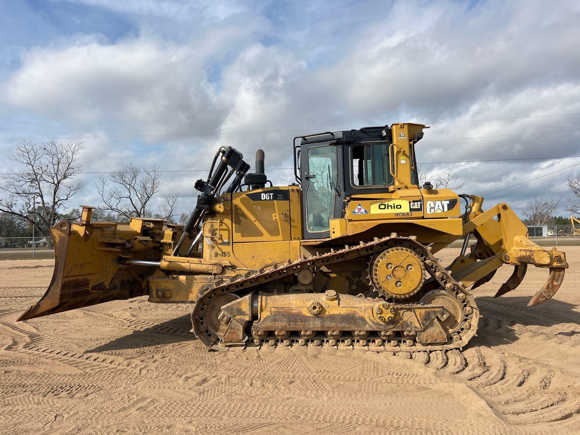 CATERPILLAR D6T XL CRAWLER DOZER (A52709)