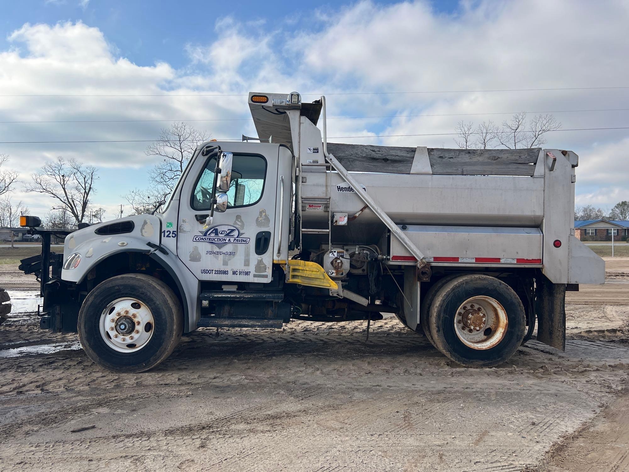 2003 FREIGHTLINER BUSINESS CLASS M2 SPREADER TRUCK (A58375)