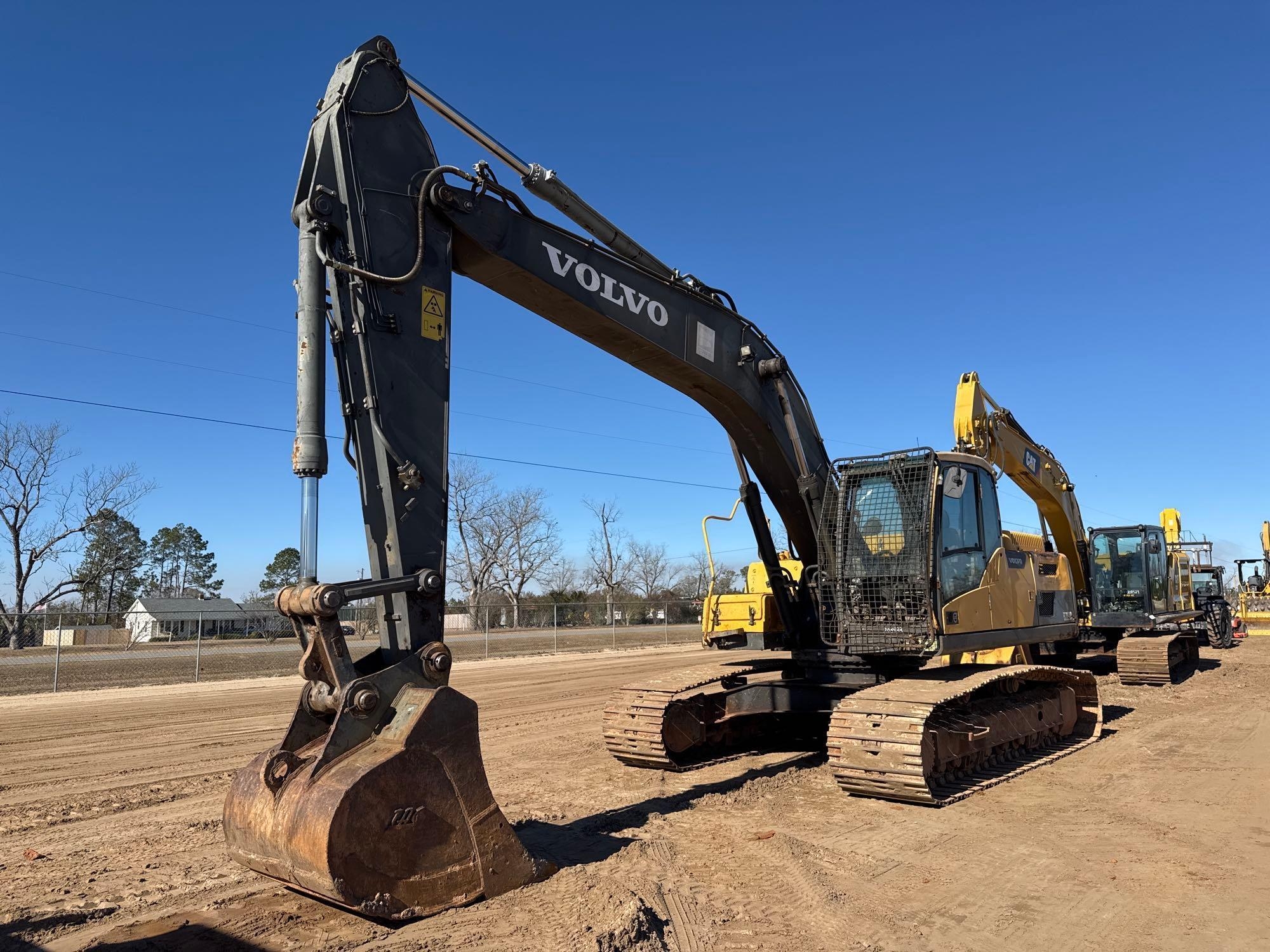 2013 VOLVO EC250DL EXCAVATOR (A60429)