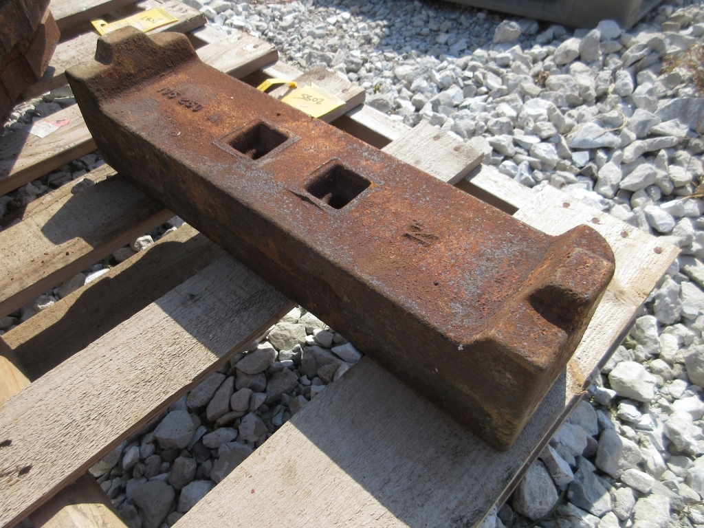 1 Oliver Front Weight (A50515)