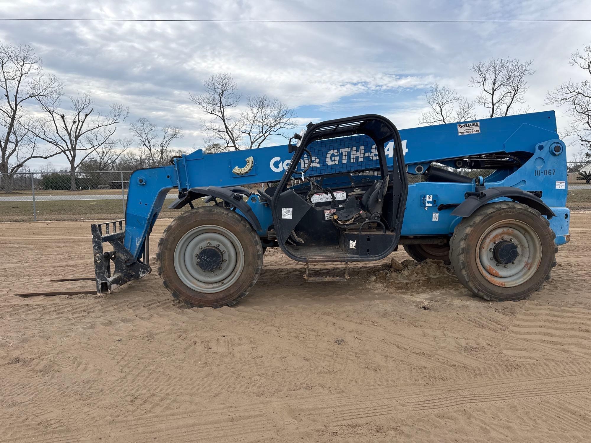 2017 GENIE GTH844 TELESCOPIC FORKLIFT (A60429)