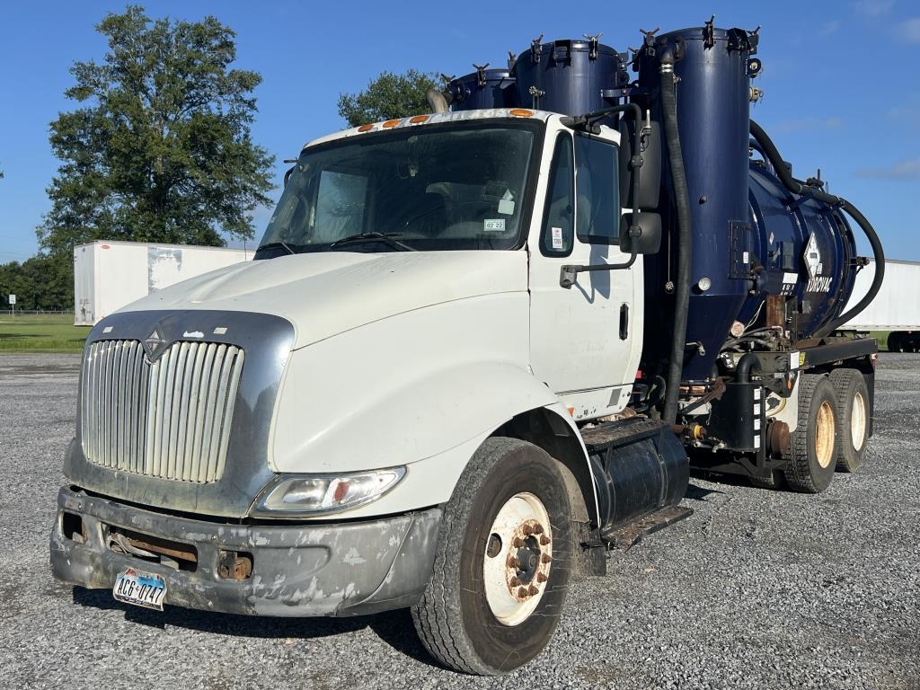 2005 International TranStar 8600 Hydro Vac Truck (A53117)
