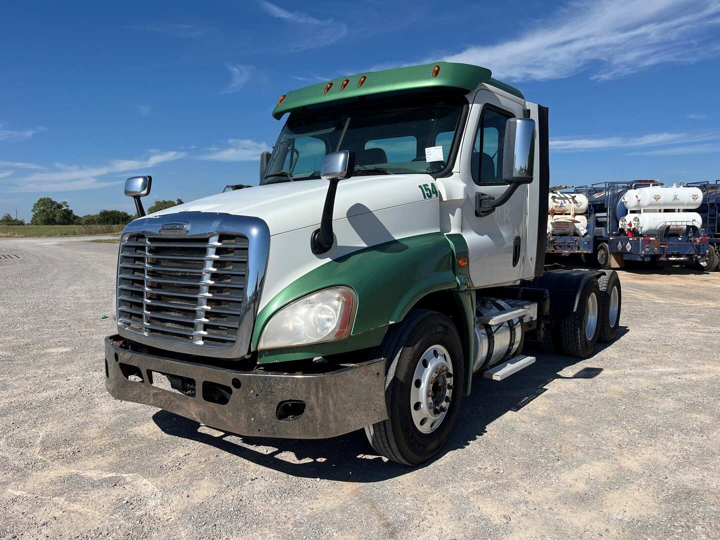 2016 FREIGHTLINER CASCADIA DAYCAB (A53843)