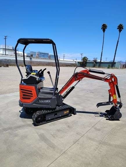 2025 AGT MX15RX Mini-Excavator with Dozer Blade (New/Unused) (A59225)