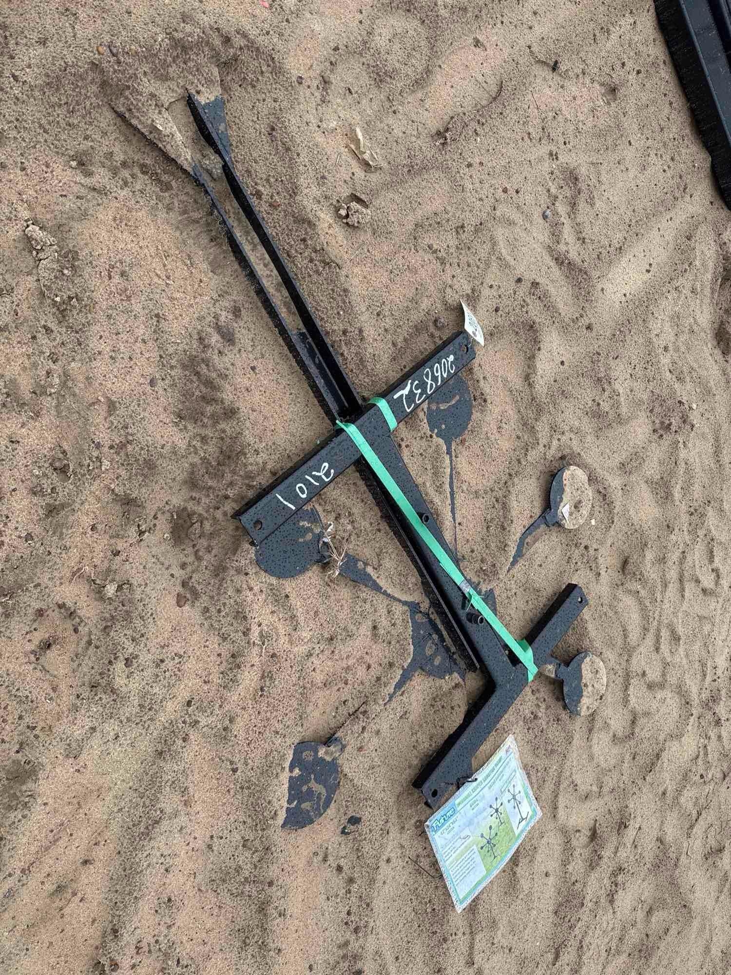 UNUSED FUTURE WINDMILL SHAPED SHOOTING TARGET (A58376)