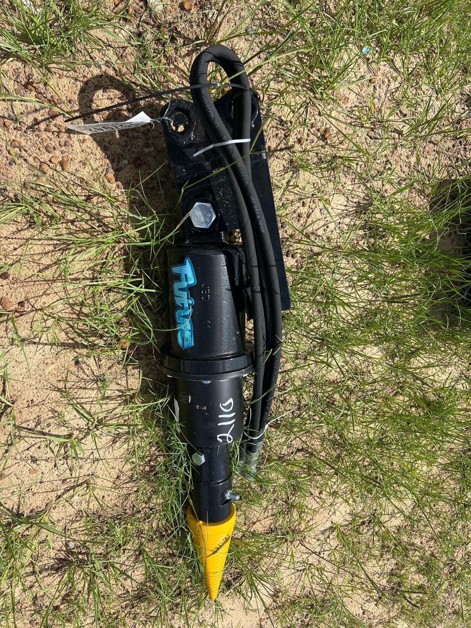 UNUSED FUTURE MINI EXCAVATOR HYD WOOD DRILL (A51244)