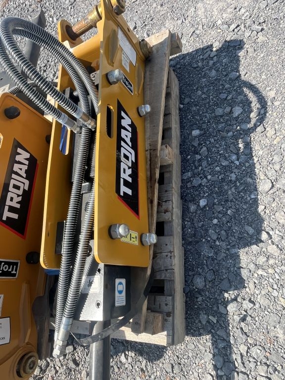 Trojan 35CL 40 mm Hydraulic Hammer, NEW (A52384)