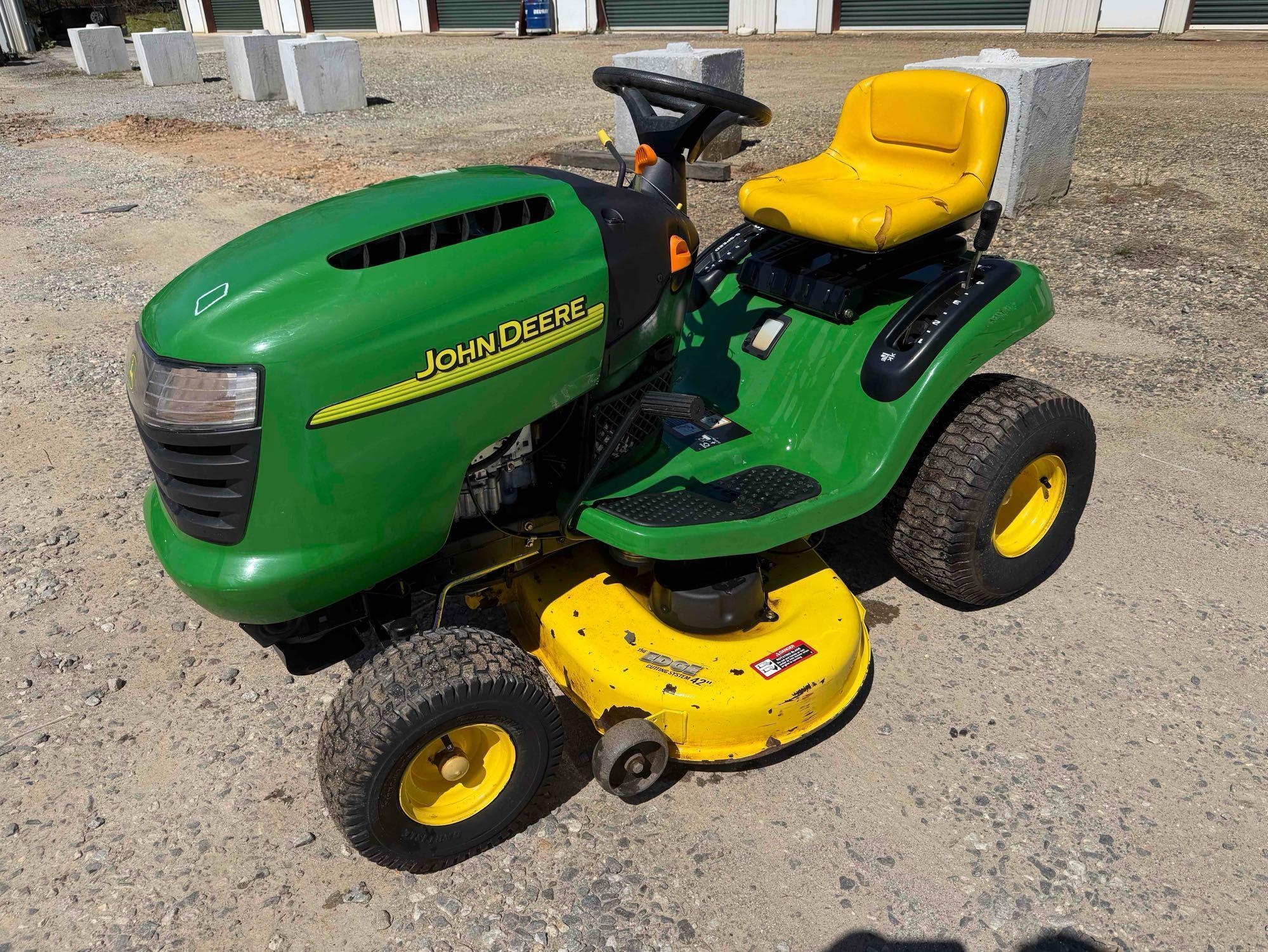 John Deere L100A Riding Mower (A65579)