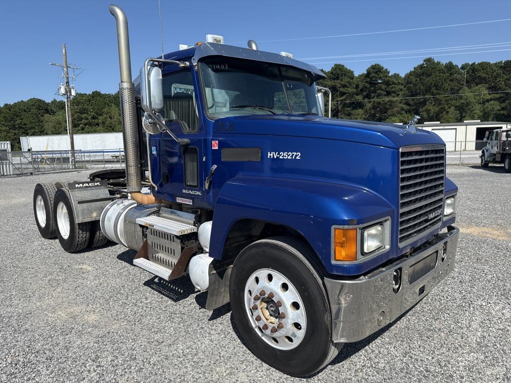2017 Mack CHU613 Day Cab Truck Tractor (A53117)