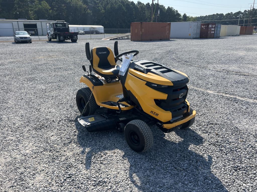 2022 Cub Cadet LX42 XT2 Lawn Mower (A53117)