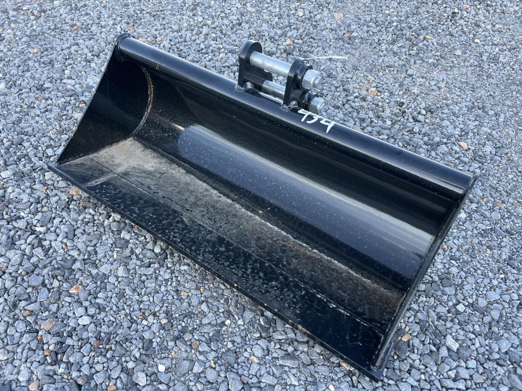 2025 IR UNUSED Cleanout Bucket (A53117)