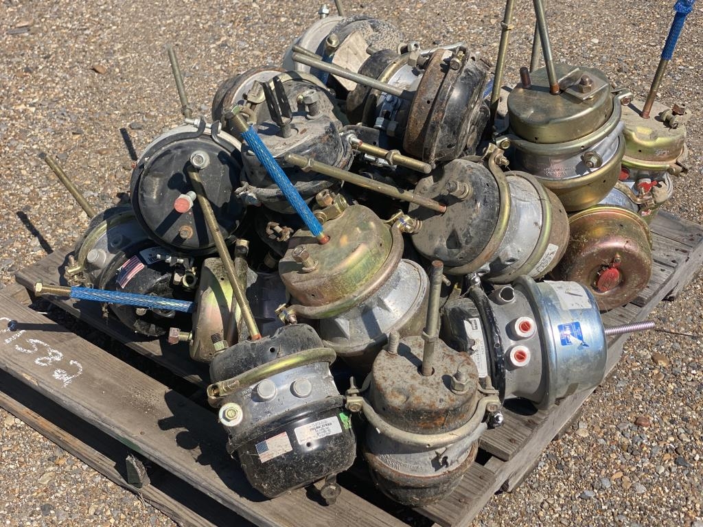 1 pallet of Brake Chambers (A53117)