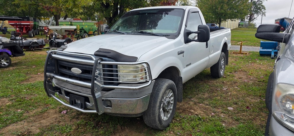 2005 Ford F350 XL Pickup (RUNS) (A50775)
