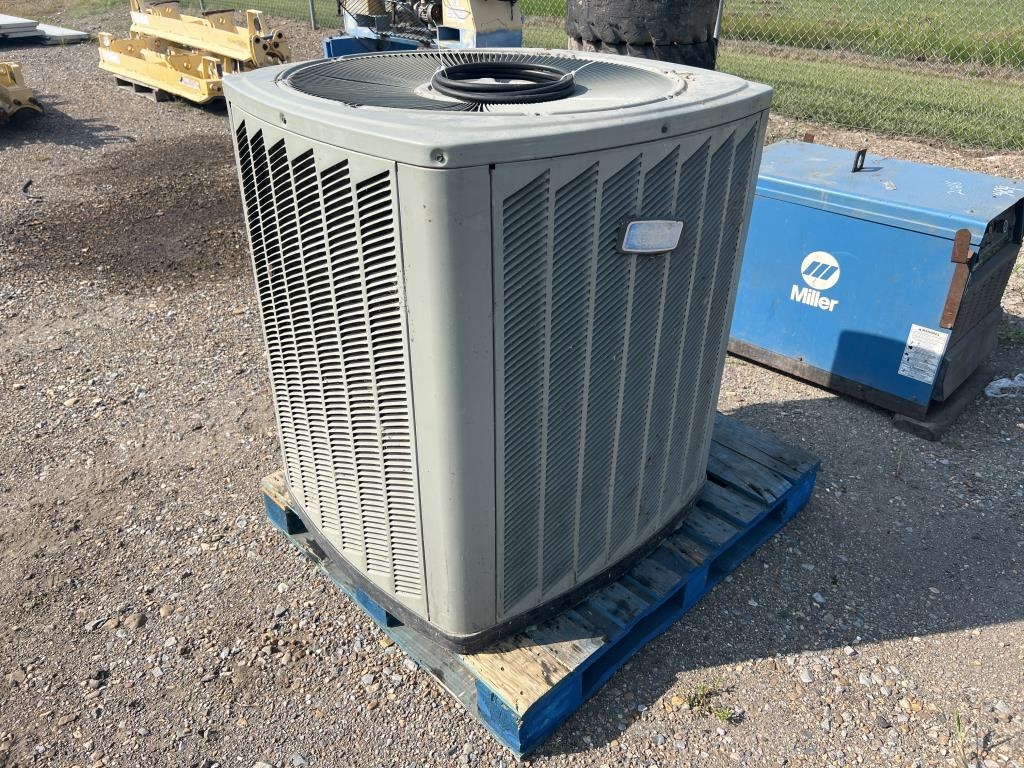 2007 American Standard A/C Unit (A53117)