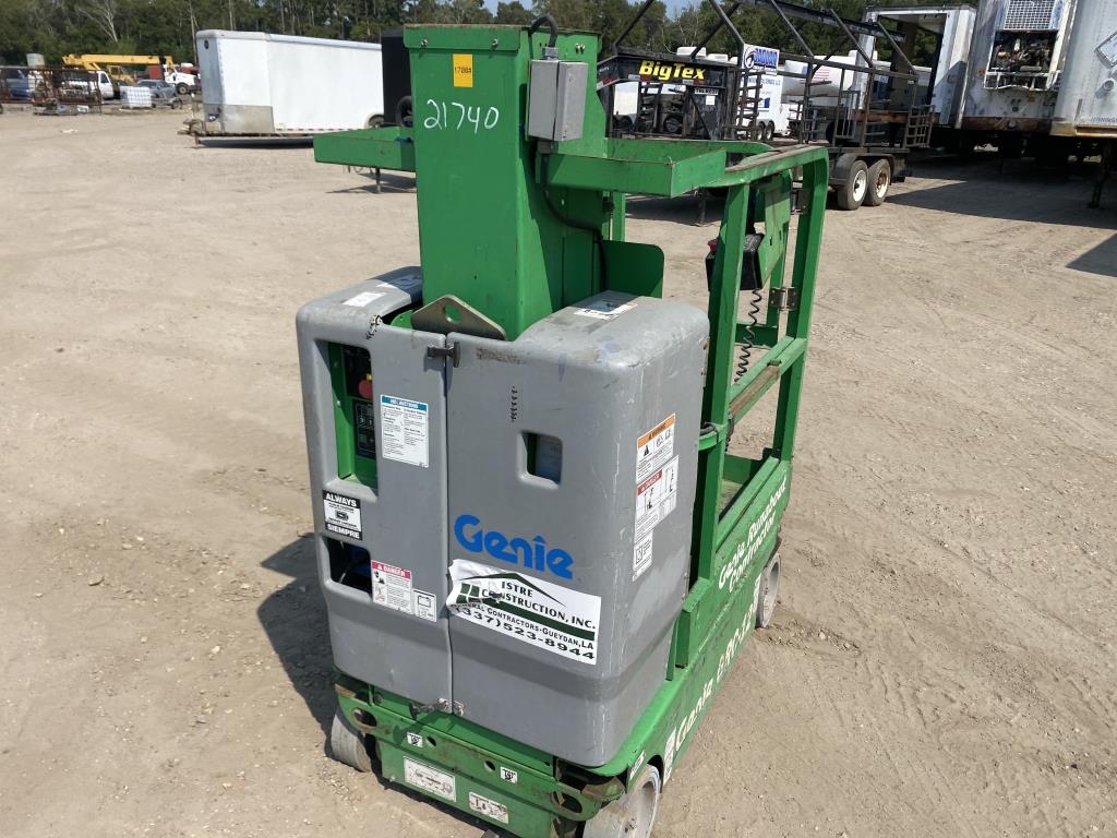 2011 Genie GRC-12 Man Lift (A53117)