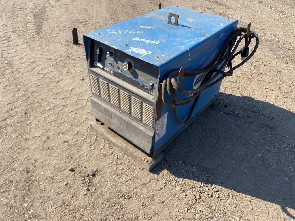Miller Dimension 452 Welding Machine (A53117)