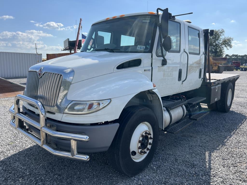 2015 International 4400 Flatbed Truck (A53117)