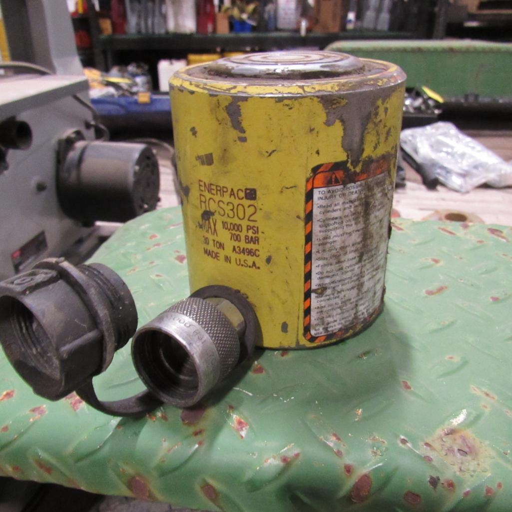 Enerpac RCS302 30-Ton Hydraulic Jack, 5" Tall (A59076)