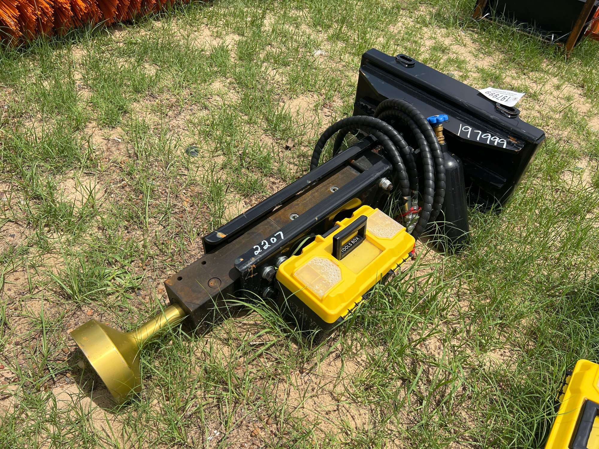 UNUSED FUTURE MINI SKID STEER HYD HAMMER (A51244)
