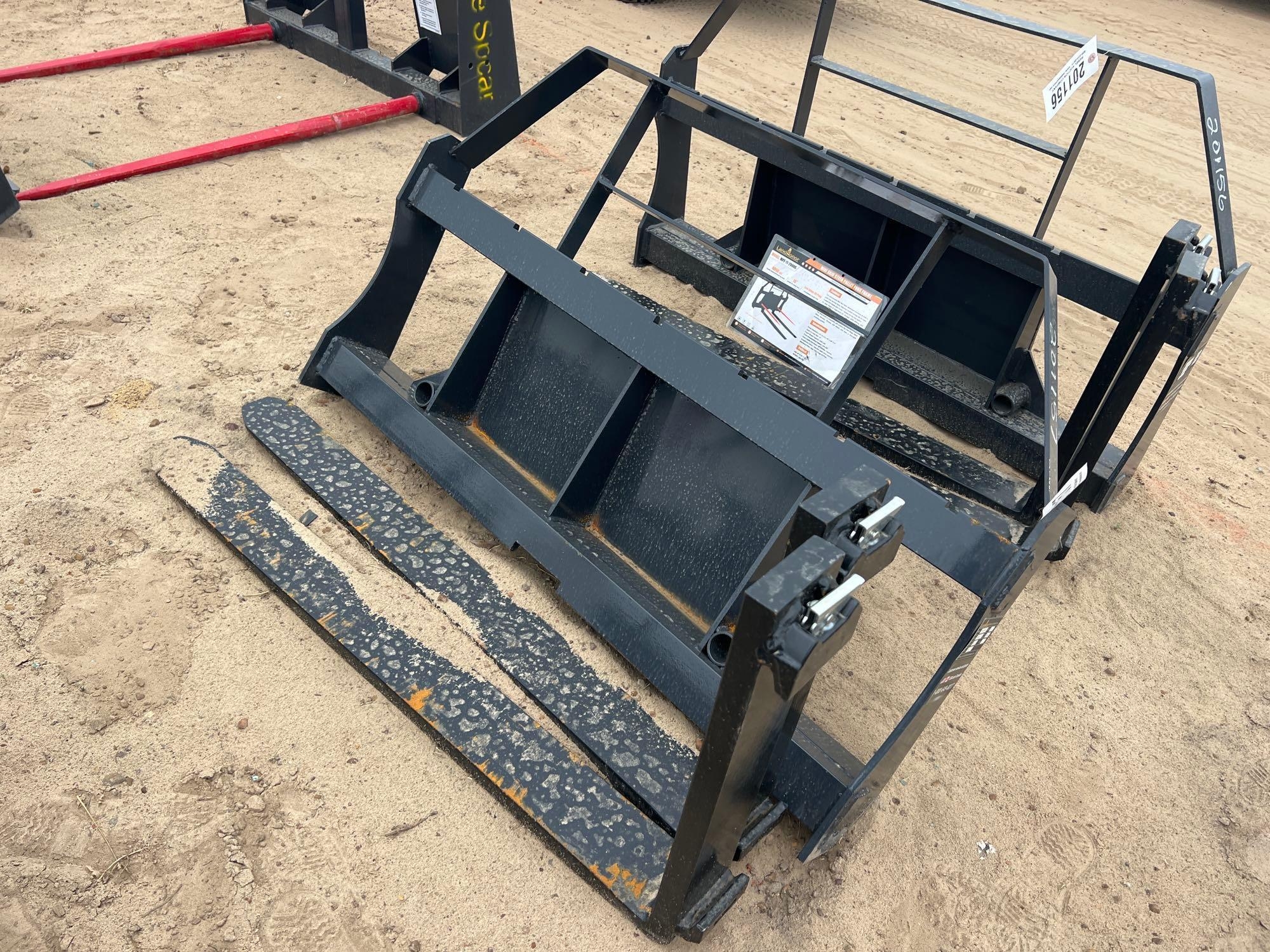 UNUSED LANDHONOR MPF-11-2000G PALLET FORKS FRAME (A54757)