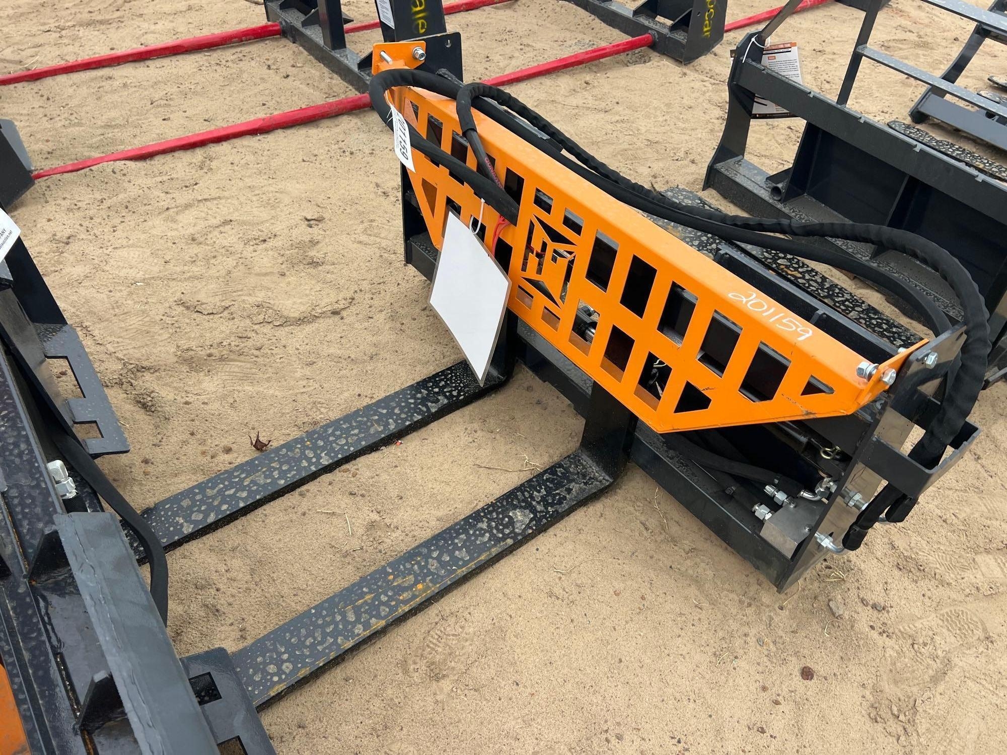 UNUSED LANDHONOR HPF-11-3000G HYD PALLET FORKS (A54757)