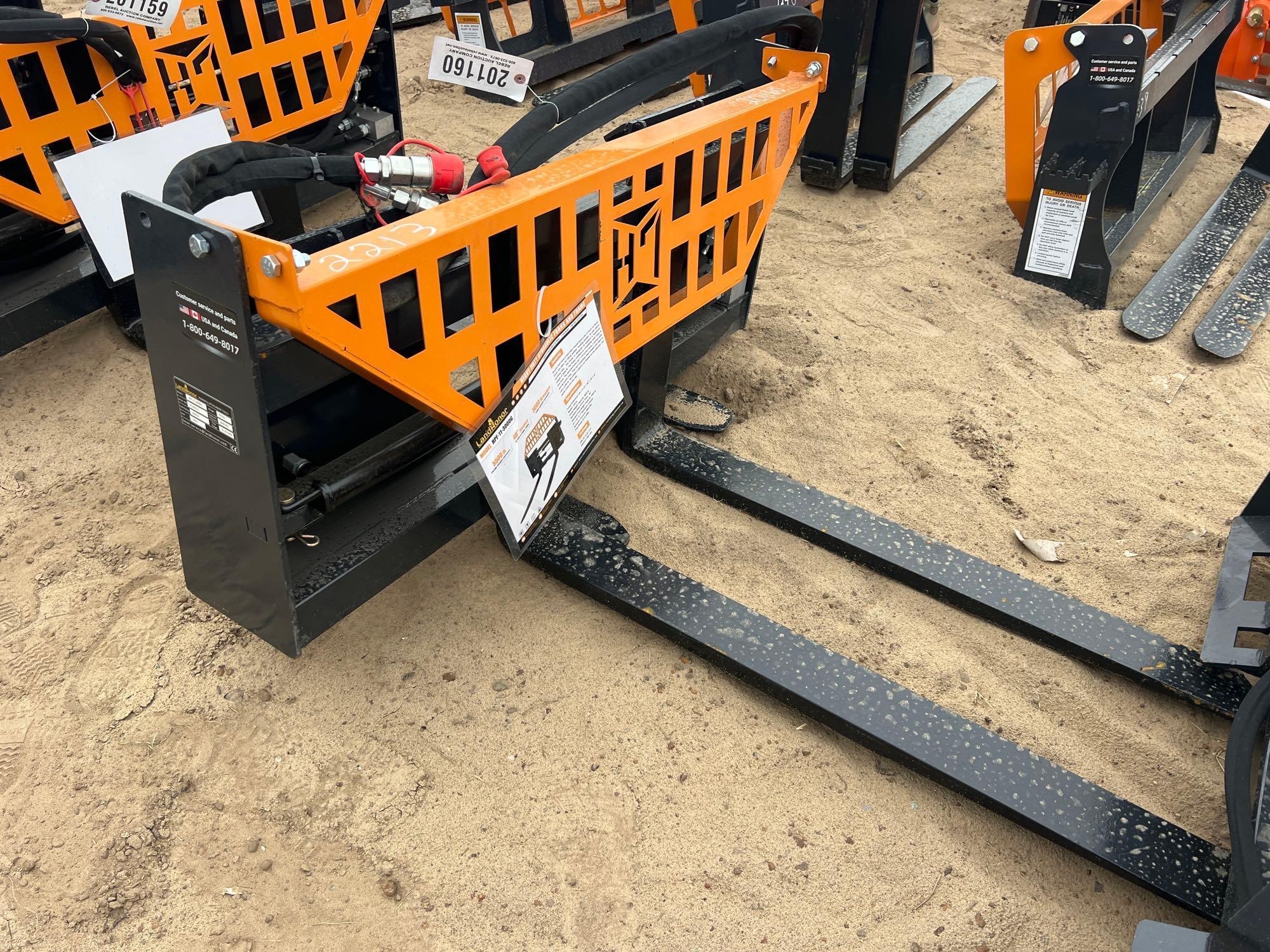 UNUSED LANDHONOR HPF-11-3000G HYD PALLET FORKS (A54757)