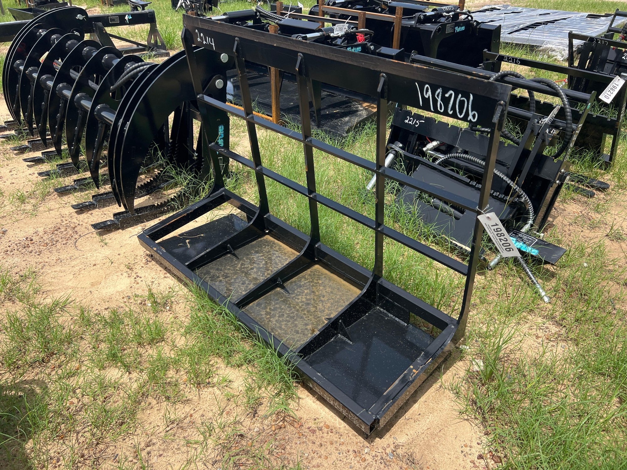UNUSED FUTURE SKID STEER QUICK ATTACH LAND LEVELER (A51244)