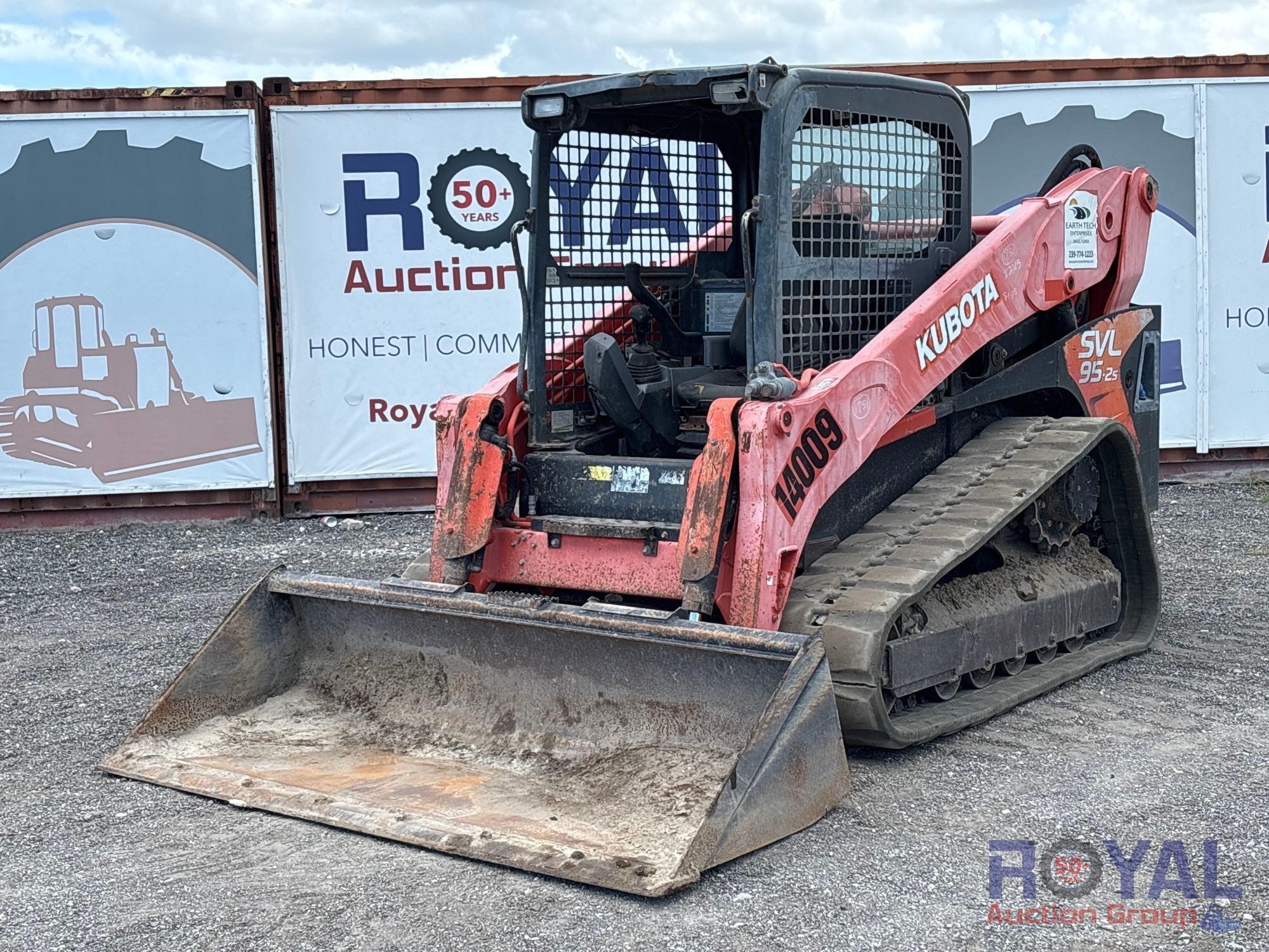 Kubota SVL 95-2s 14009 SKID STEER (A50322)