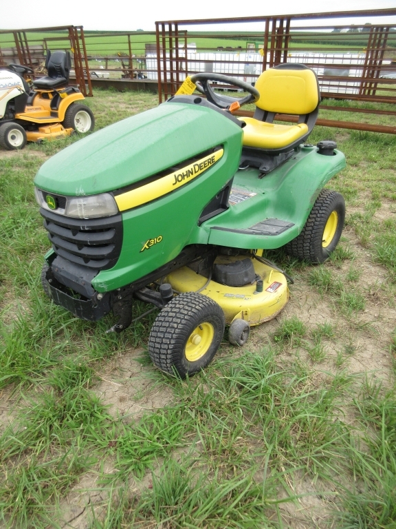 John Deere X310 Riding Mower (A50515)