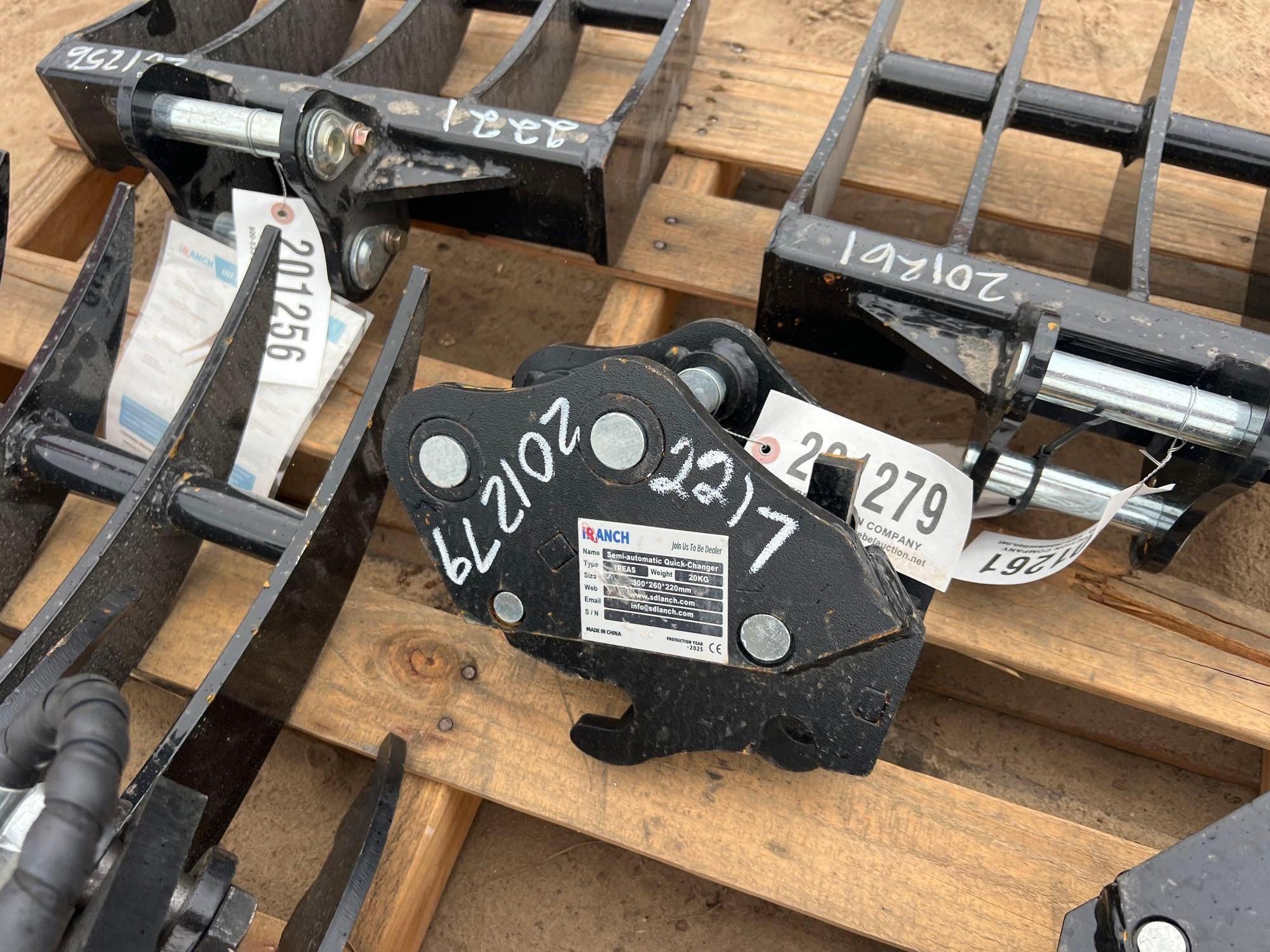 UNUSED IRANCH SEMI AUTOMATIC QUICK CHANGER (A54757)