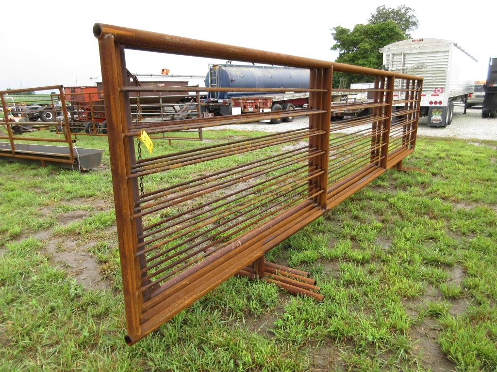 (4) Texas Built 25' Stand Alone Panels (A50515)