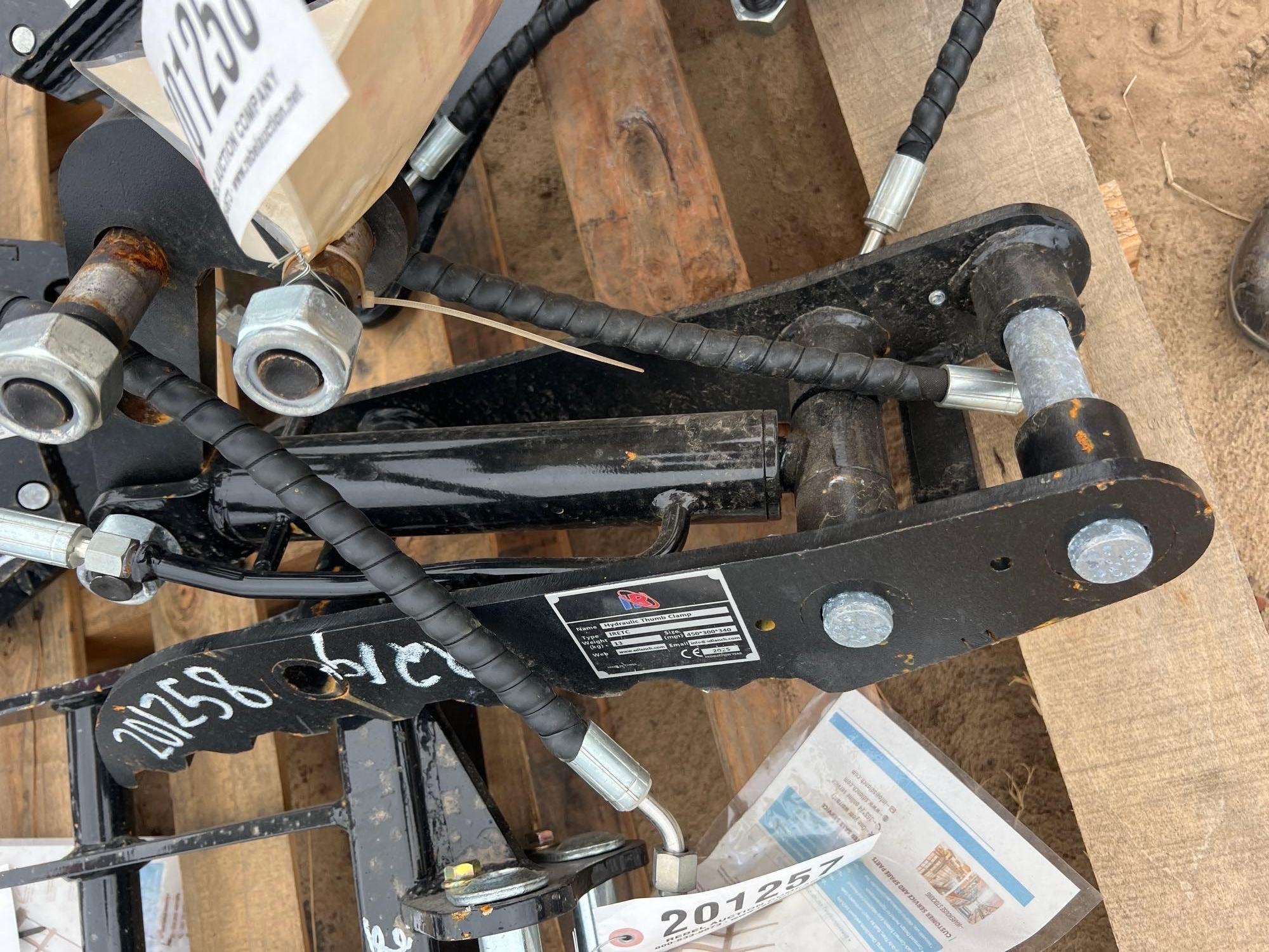 UNUSED IRANCH HYD EXCAVATOR THUMB CLAMP (A54757)