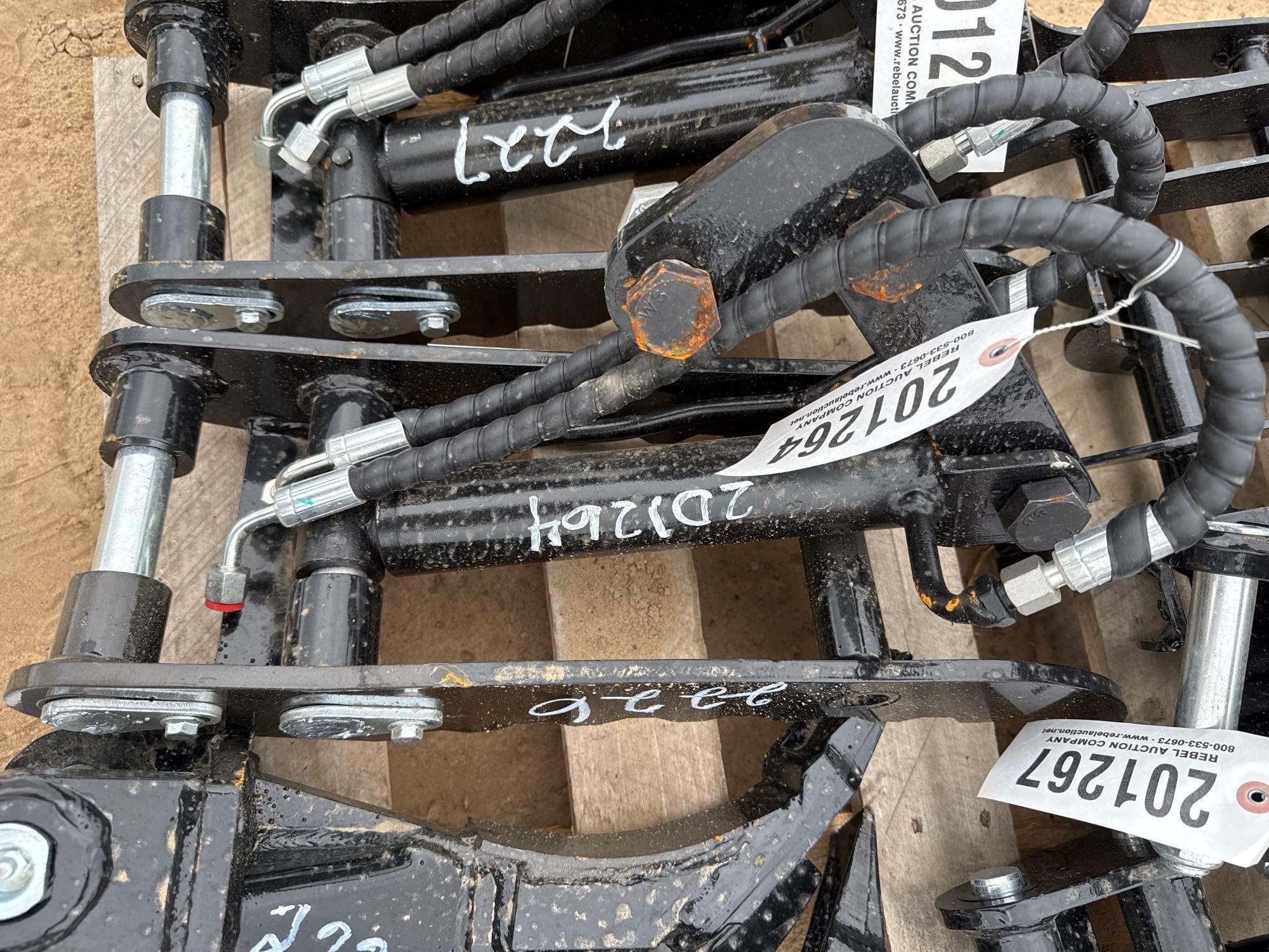 UNUSED IRANCH HYD EXCAVATOR THUMB CLAMP (A54757)