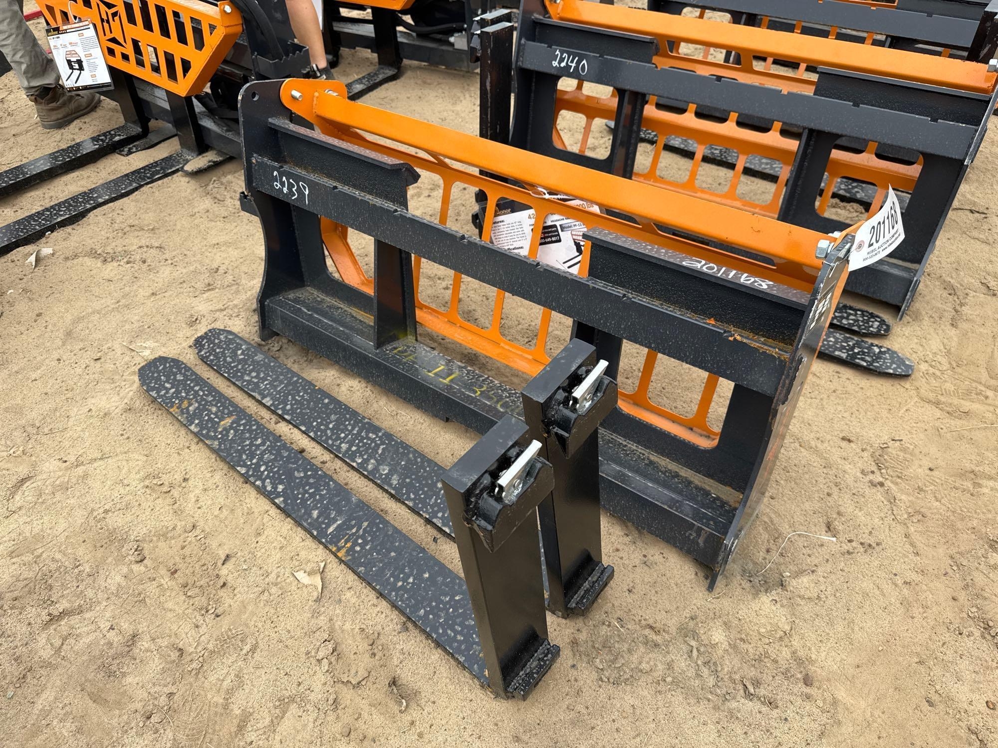 UNUSED LANDHONOR PF-11-3500G PALLET FORKS (A54757)