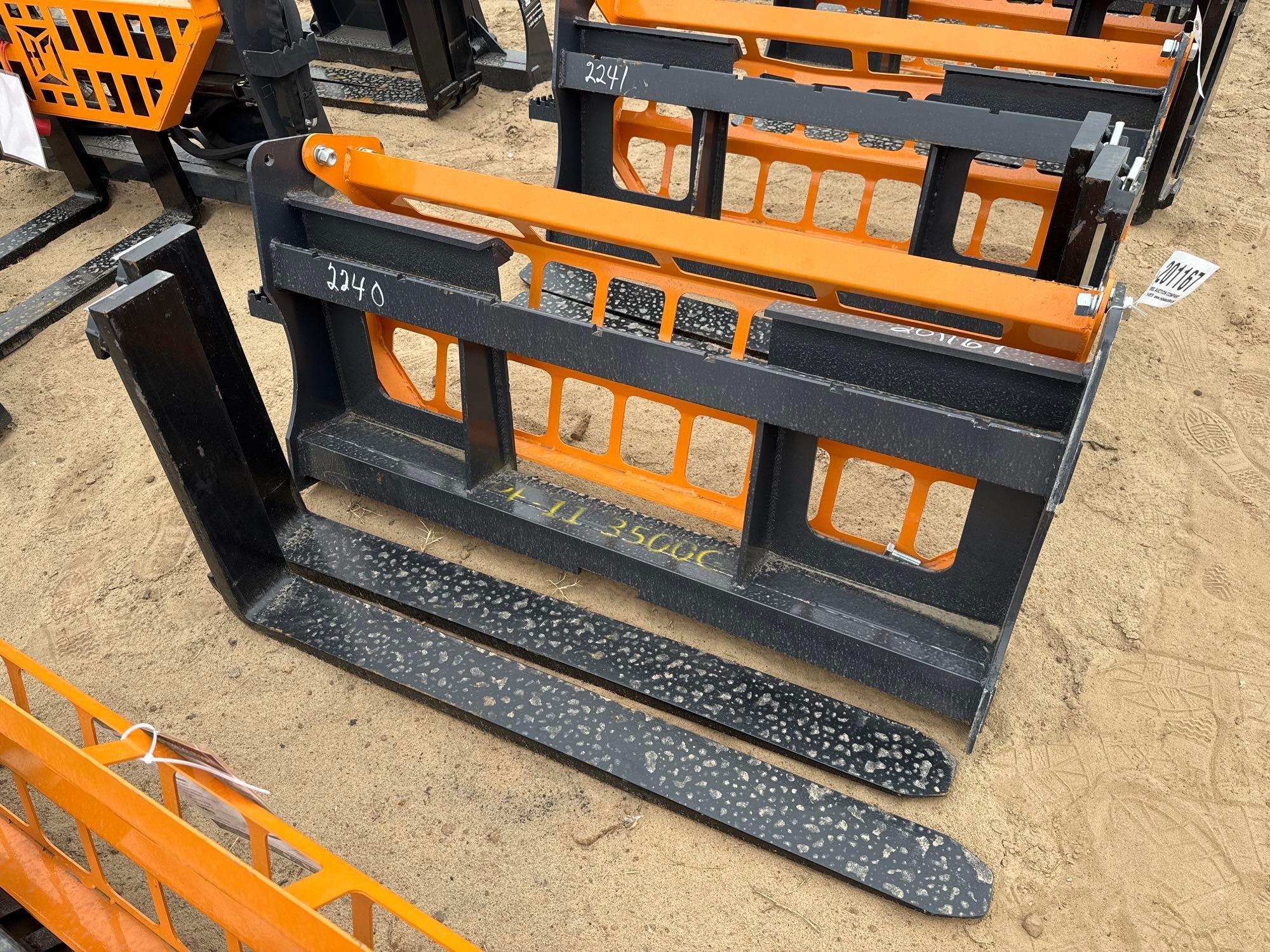 UNUSED LANDHONOR PF-11-3500G PALLET FORKS (A54757)