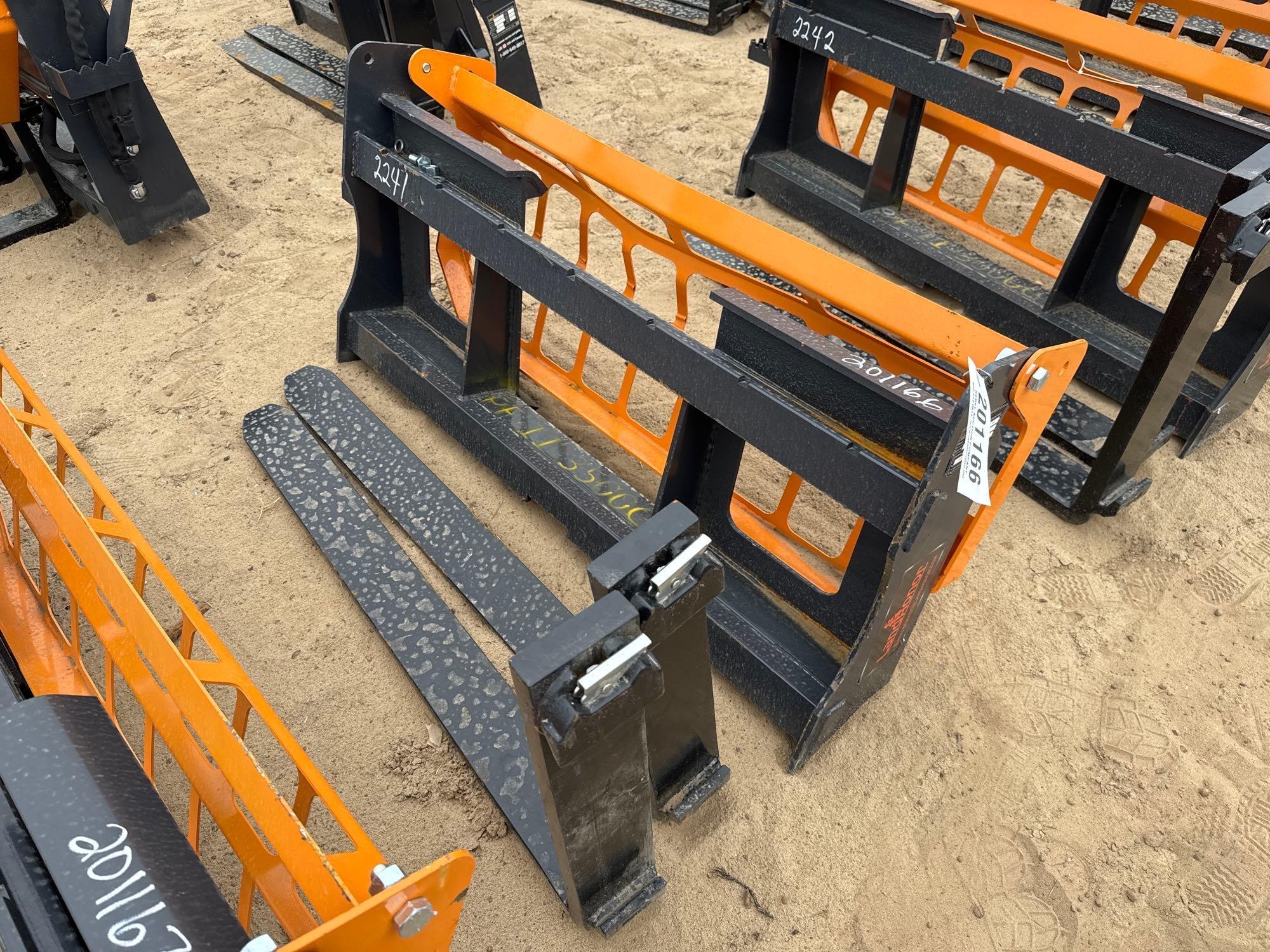 UNUSED LANDHONOR PF-11-3500G PALLET FORKS (A54757)