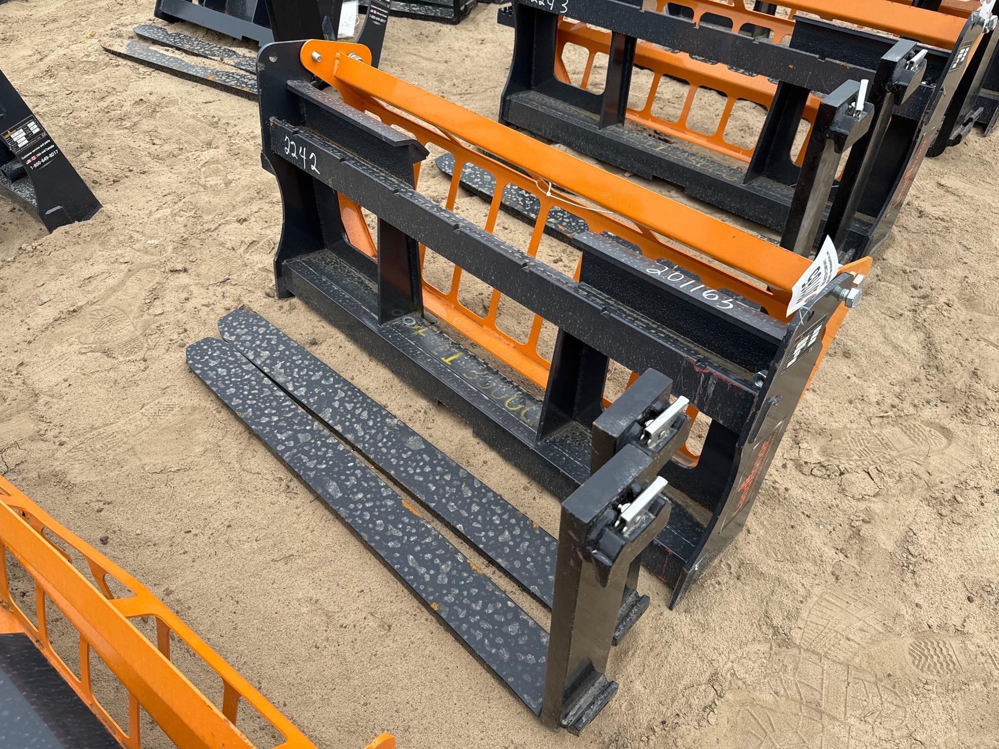 UNUSED LANDHONOR PF-11-3500G PALLET FORKS (A54757)