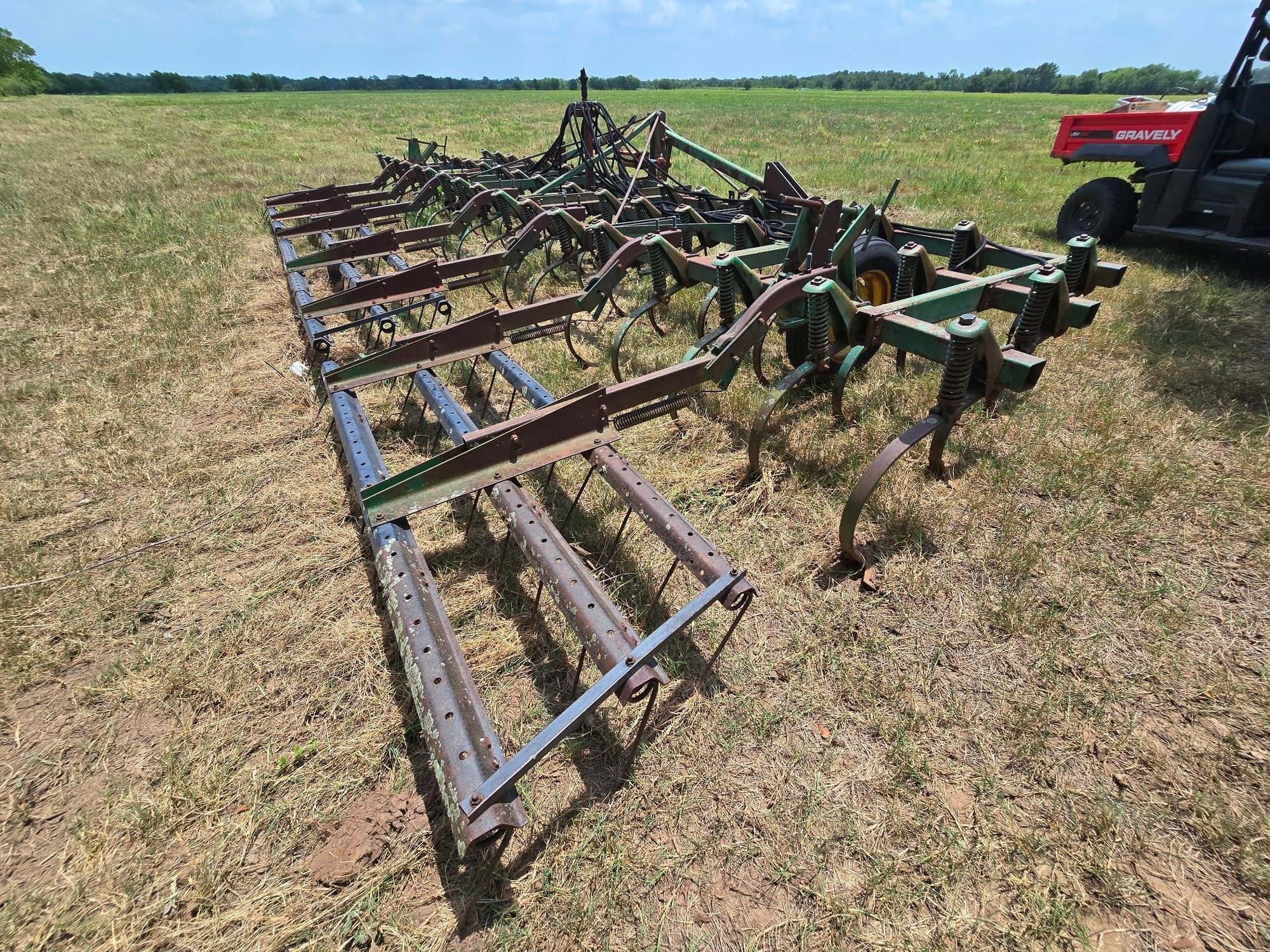 John Deere 1110 Field Cultivator - Heavy-Duty Soil Finisher for Precision Tillage (A53472)