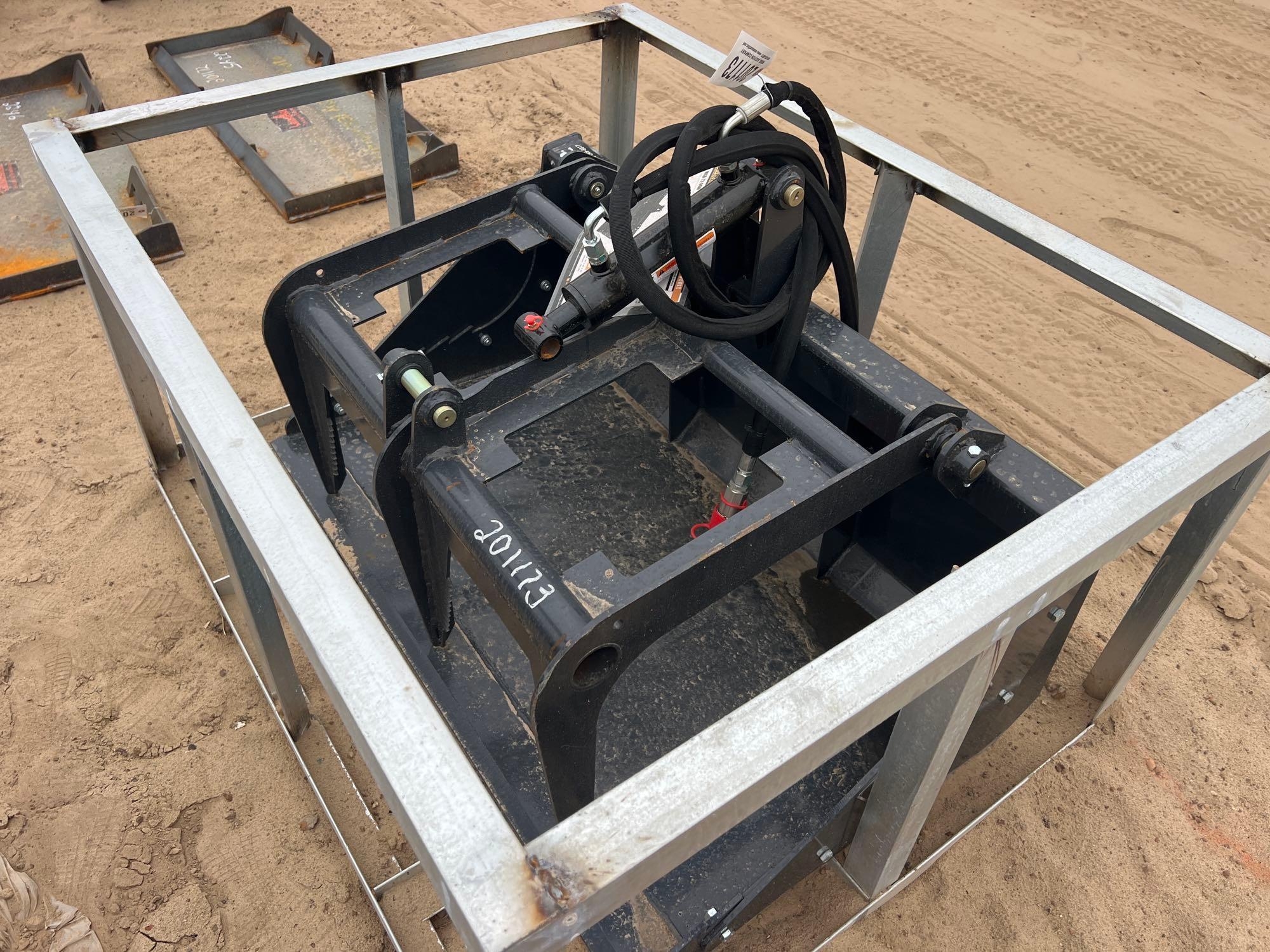 UNUSED LANDHONOR MGB-72-44W 44" MINI GRAPPLE BKT (A54757)